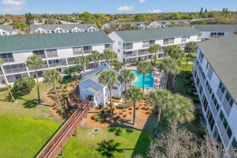 Touwnhouse à louer à Seminole, Floride: 3 chambres, 207.92 m2 № 2219364 - photo 2