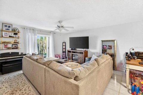 Touwnhouse à louer à Seminole, Floride: 3 chambres, 207.92 m2 № 2219364 - photo 15