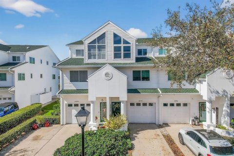 Townhouse in Seminole, Florida 3 bedrooms, 207.92 sq.m. № 2219364