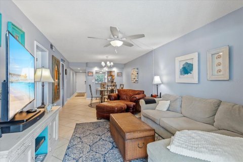 Condominio en venta en Cocoa Beach, Florida, 2 dormitorios, 102.29 m2 № 1684509 - foto 12