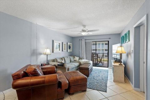 Condominio en venta en Cocoa Beach, Florida, 2 dormitorios, 102.29 m2 № 1684509 - foto 10