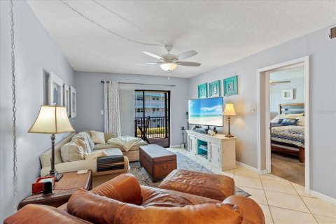 Condominio en venta en Cocoa Beach, Florida, 2 dormitorios, 102.29 m2 № 1684509 - foto 11
