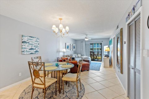 Condominio en venta en Cocoa Beach, Florida, 2 dormitorios, 102.29 m2 № 1684509 - foto 29