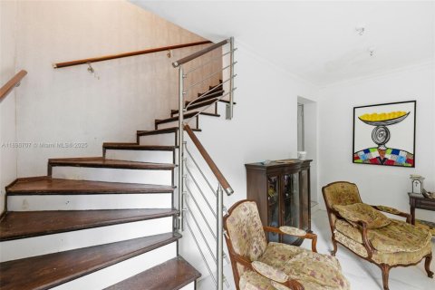 Купить виллу или дом в Майами, Флорида 4 спальни, 233.93м2, № 2034339 - фото 17