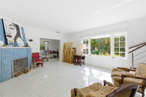 Купить виллу или дом в Майами, Флорида 4 спальни, 233.93м2, № 2034339 - фото 11