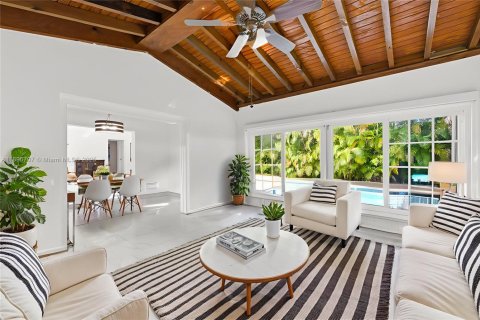 Купить виллу или дом в Майами, Флорида 4 спальни, 233.93м2, № 2034339 - фото 4