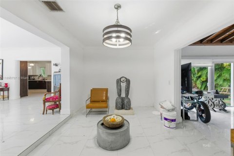 Купить виллу или дом в Майами, Флорида 4 спальни, 233.93м2, № 2034339 - фото 7
