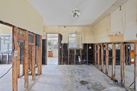 Купить коммерческую недвижимость в Мадейра - Бич, Флорида 4 спальни, 152.73м2, № 1886917 - фото 12