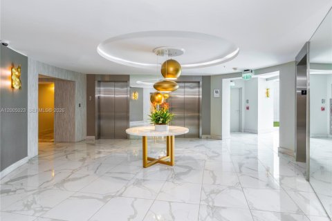 Copropriété à vendre à Bal Harbour, Floride: 44.87 m2 № 2091053 - photo 27