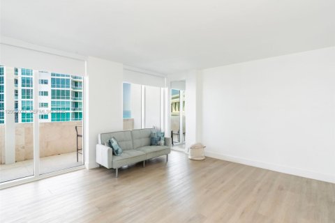 Copropriété à vendre à Bal Harbour, Floride: 44.87 m2 № 2091053 - photo 16