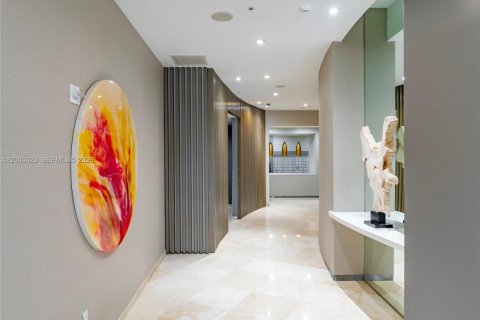 Copropriété à vendre à Bal Harbour, Floride: 44.87 m2 № 2091053 - photo 25