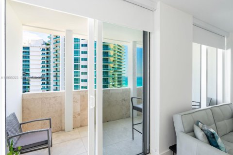 Copropriété à vendre à Bal Harbour, Floride: 44.87 m2 № 2091053 - photo 6