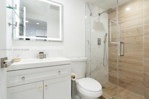 Copropriété à vendre à Bal Harbour, Floride: 44.87 m2 № 2091053 - photo 20