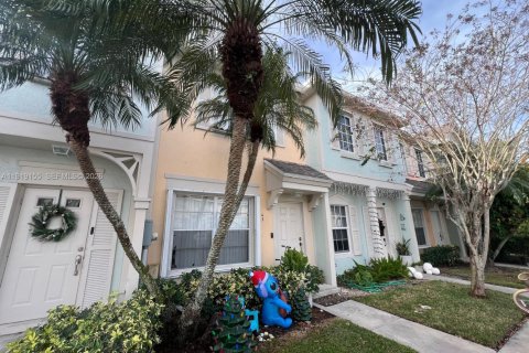 Townhouse in Weston, Florida 2 bedrooms, 103.12 sq.m. № 1976396 - photo 11