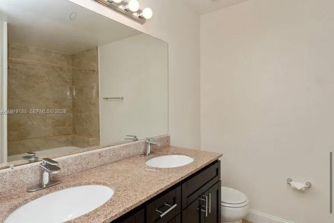 Townhouse in Weston, Florida 2 bedrooms, 103.12 sq.m. № 1976396 - photo 10