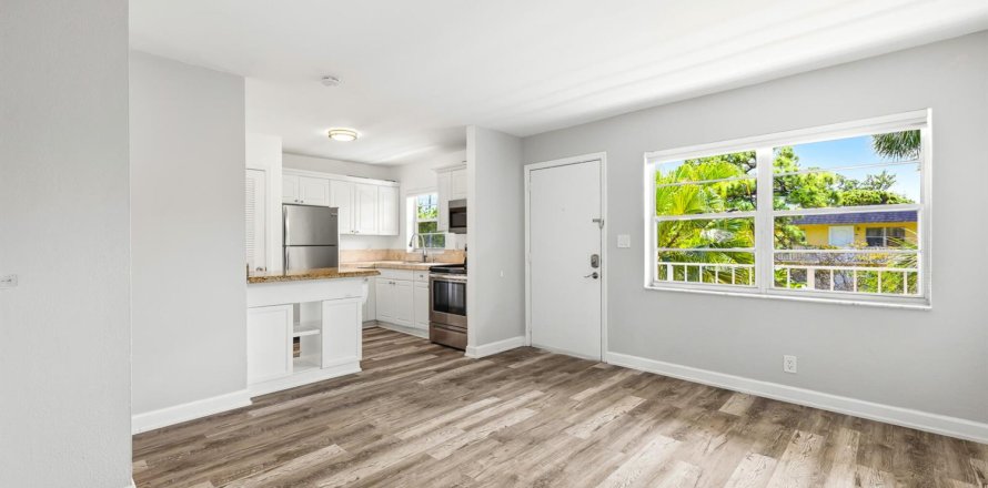Condominio en Oakland Park, Florida, 2 dormitorios № 2245660