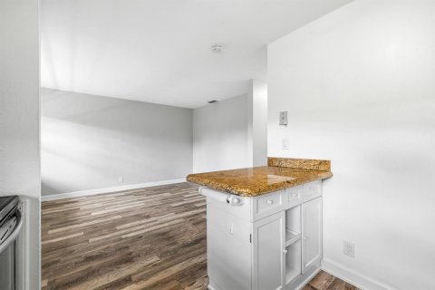 Condominio en venta en Oakland Park, Florida, 2 dormitorios, 56.58 m2 № 2245660 - foto 9