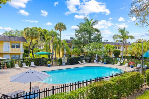 Condominio en venta en Oakland Park, Florida, 2 dormitorios, 56.58 m2 № 2245660 - foto 15