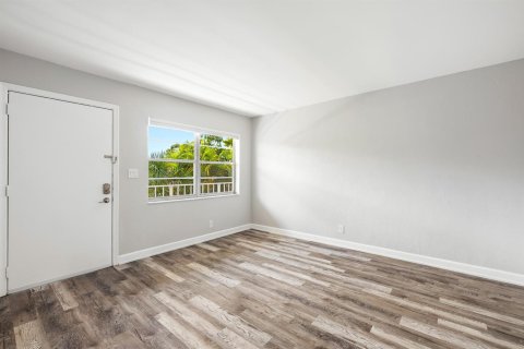 Condominio en venta en Oakland Park, Florida, 2 dormitorios, 56.58 m2 № 2245660 - foto 3