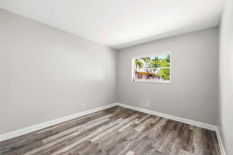 Condominio en venta en Oakland Park, Florida, 2 dormitorios, 56.58 m2 № 2245660 - foto 12