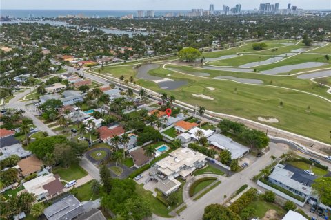 House in Hollywood, Florida 3 bedrooms, 171.31 sq.m. № 2062745 - photo 20