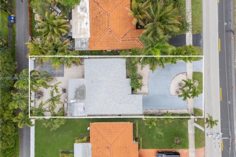 House in Hollywood, Florida 3 bedrooms, 171.31 sq.m. № 2062745 - photo 23