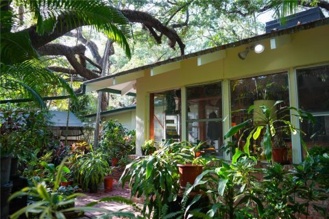 House in Miami, Florida 5 bedrooms, 250.84 sq.m. № 1862830 - photo 3