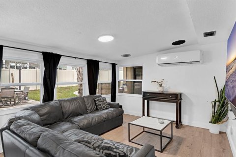 Villa ou maison à vendre à Apopka, Floride: 3 chambres, 180.42 m2 № 2236803 - photo 10