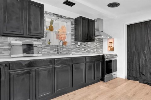 Villa ou maison à vendre à Apopka, Floride: 3 chambres, 180.42 m2 № 2236803 - photo 8