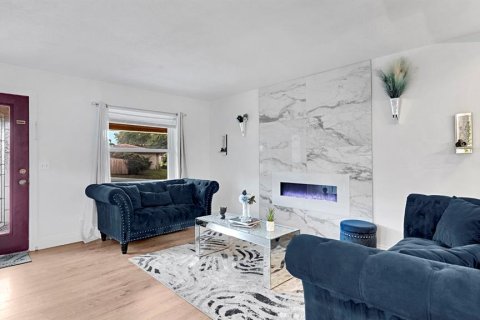 Villa ou maison à vendre à Apopka, Floride: 3 chambres, 180.42 m2 № 2236803 - photo 3