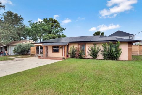 Villa ou maison à vendre à Apopka, Floride: 3 chambres, 180.42 m2 № 2236803 - photo 2