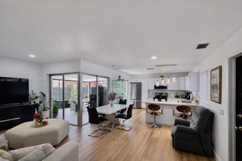 Купить виллу или дом в Майами, Флорида 3 спальни, 114.36м2, № 1997192 - фото 4