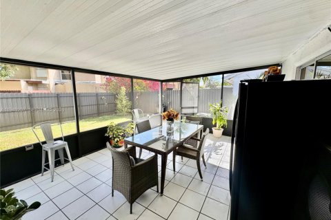 Купить виллу или дом в Майами, Флорида 3 спальни, 114.36м2, № 1997192 - фото 15