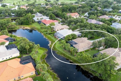 House in Englewood, Florida 4 bedrooms, 272.67 sq.m. № 2157630 - photo 3