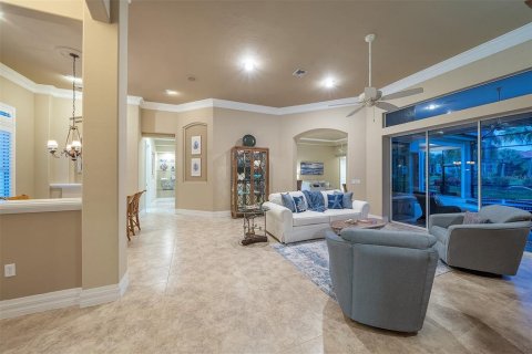 House in Englewood, Florida 4 bedrooms, 272.67 sq.m. № 2157630 - photo 10