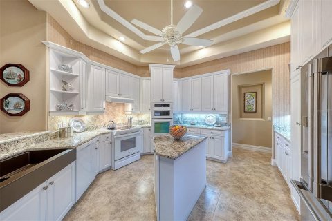 House in Englewood, Florida 4 bedrooms, 272.67 sq.m. № 2157630 - photo 24