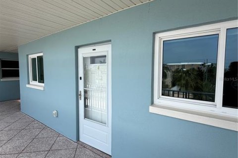Купить кондоминиум в Сент-Пит-Бич, Флорида 4 комнаты, 84.54м2, № 2093684 - фото 3