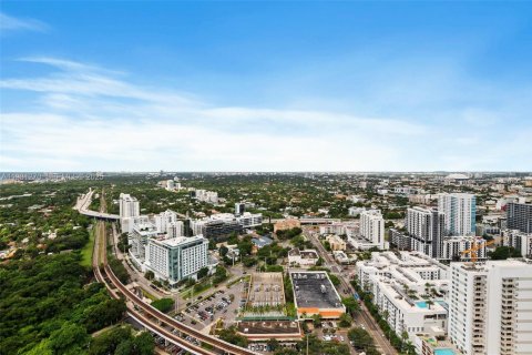 Condo in Miami, Florida, 1 bedroom  № 1990656 - photo 24