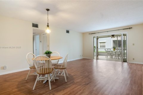 Снять в аренду кондоминиум в Дейви, Флорида 2 спальни, 105.91м2, № 1944861 - фото 12