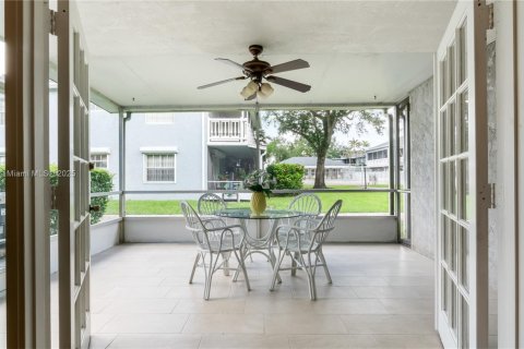 Снять в аренду кондоминиум в Дейви, Флорида 2 спальни, 105.91м2, № 1944861 - фото 27