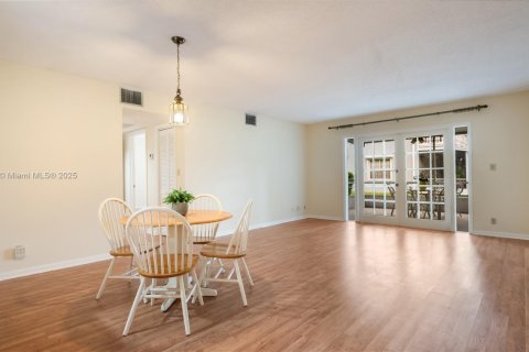 Снять в аренду кондоминиум в Дейви, Флорида 2 спальни, 105.91м2, № 1944861 - фото 9