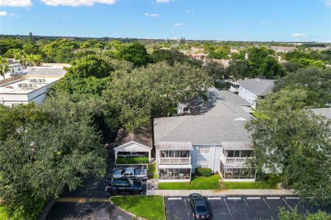 Снять в аренду кондоминиум в Дейви, Флорида 2 спальни, 105.91м2, № 1944861 - фото 2