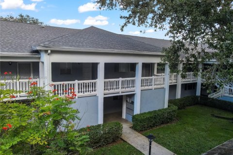 Снять в аренду кондоминиум в Дейви, Флорида 2 спальни, 105.91м2, № 1944861 - фото 1