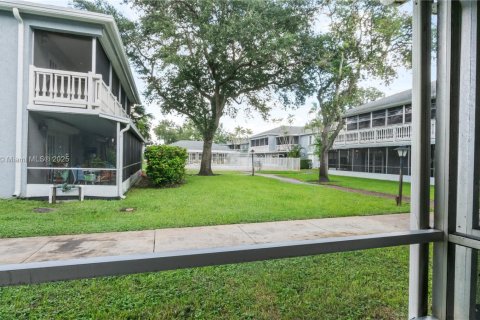 Снять в аренду кондоминиум в Дейви, Флорида 2 спальни, 105.91м2, № 1944861 - фото 28