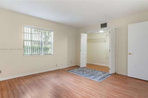 Снять в аренду кондоминиум в Дейви, Флорида 2 спальни, 105.91м2, № 1944861 - фото 13