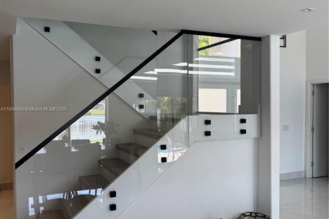 Villa ou maison à vendre à Hollywood, Floride: 4 chambres, 187.2 m2 № 1950920 - photo 8
