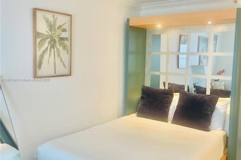 Condo in Miami Beach, Florida  № 1875654 - photo 3