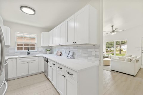 House in Oldsmar, Florida 3 bedrooms, 96.99 sq.m. № 1885480 - photo 9
