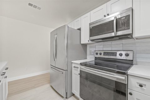 House in Oldsmar, Florida 3 bedrooms, 96.99 sq.m. № 1885480 - photo 13