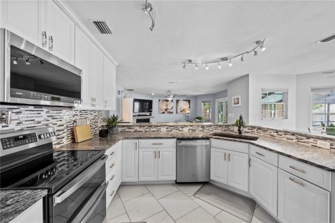 Купить виллу или дом в Окала, Флорида 9 комнат, 292.83м2, № 2112426 - фото 16